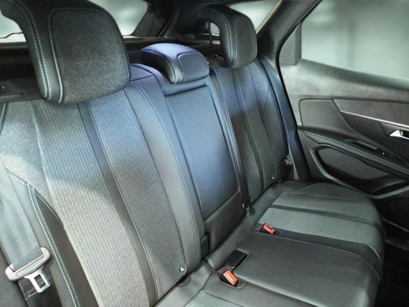 Peugeot 3008 130 EAT8 SeS ALLURE PACK - foto 15