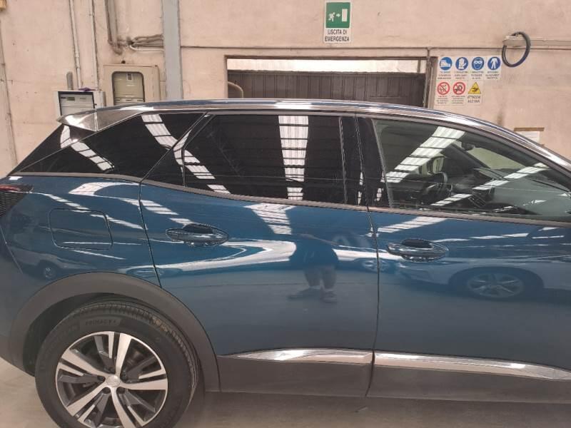 Peugeot 3008 130 EAT8 SeS ALLURE PACK - foto 37