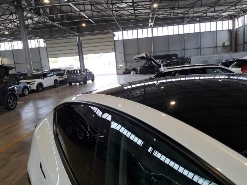 Tesla Model Y 75 KWH DUAL MOTOR LONG RANGE 4WD AUT. - foto 24