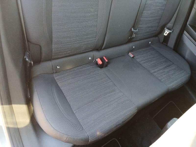Jeep Avenger 1.2 MHEV E-HYBRID TURBO LONGITUDE - foto 16