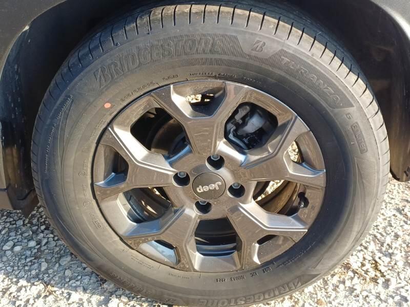 Jeep Avenger 1.2 MHEV E-HYBRID TURBO LONGITUDE - foto 19