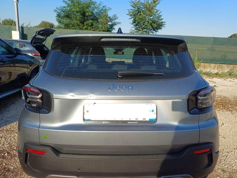 Jeep Avenger 1.2 MHEV E-HYBRID TURBO LONGITUDE - foto 36