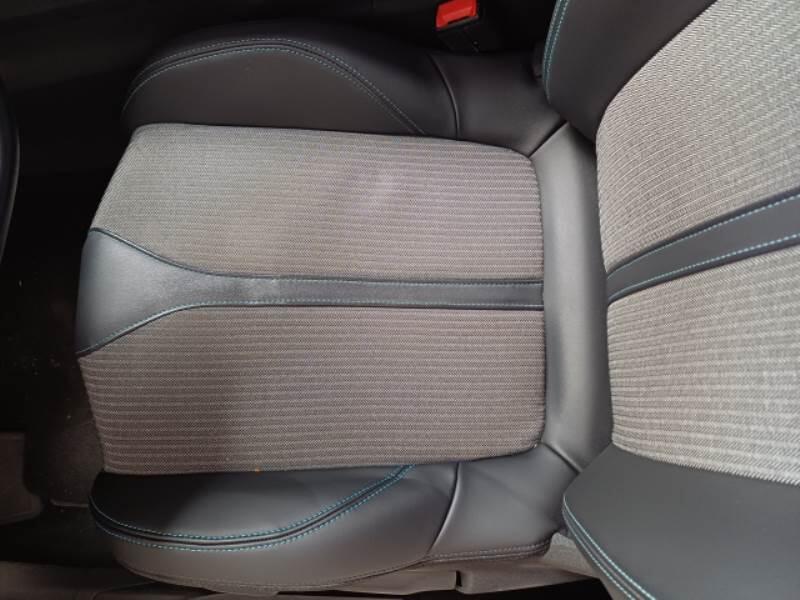 Peugeot 3008 BLUEHDI 130 EAT8 SeS ALLURE - foto 12