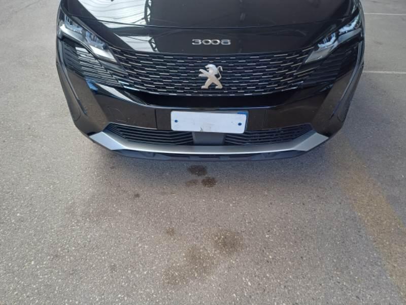 Peugeot 3008 BLUEHDI 130 EAT8 SeS ALLURE - foto 28