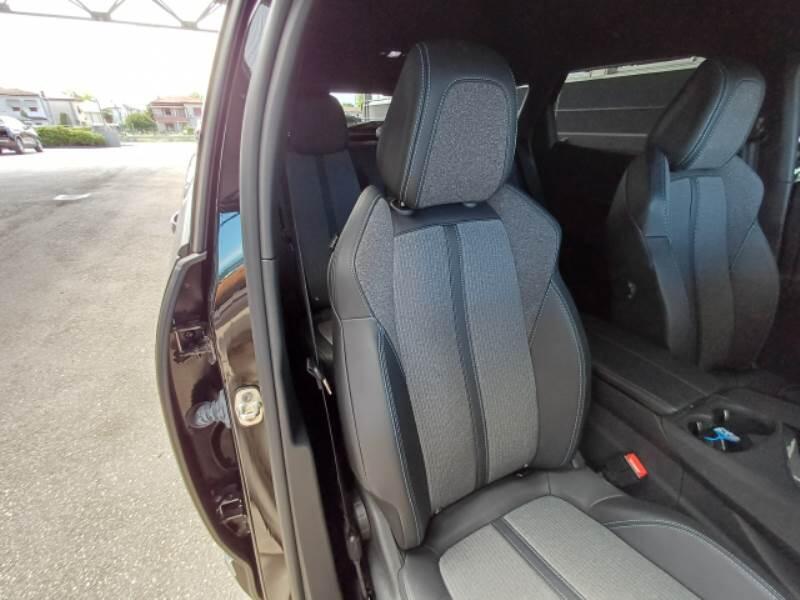 Peugeot 3008 BLUEHDI 130 EAT8 SeS ALLURE - foto 53