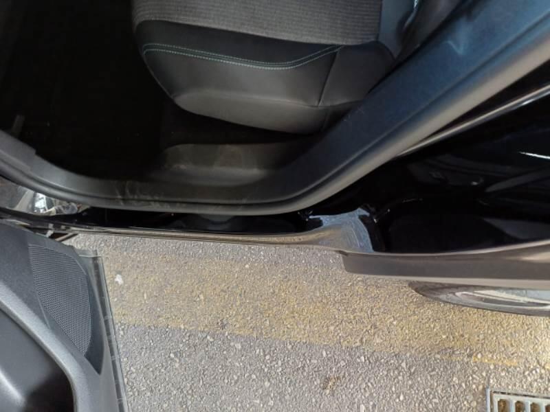 Peugeot 3008 BLUEHDI 130 EAT8 SeS ALLURE - foto 59