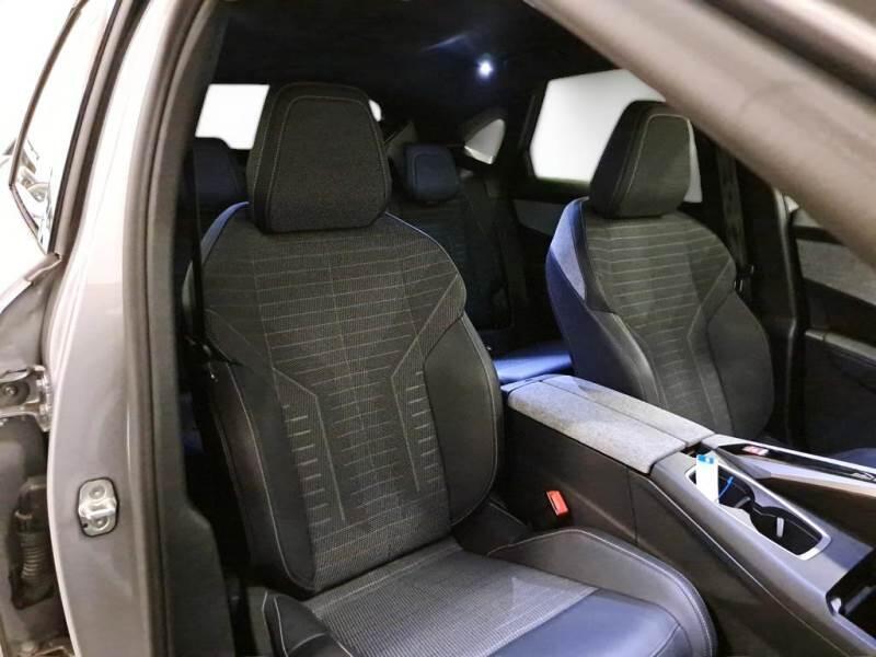 Peugeot 3008 SUV HYBRID 136 ALLURE E-DCS 6 - foto 13