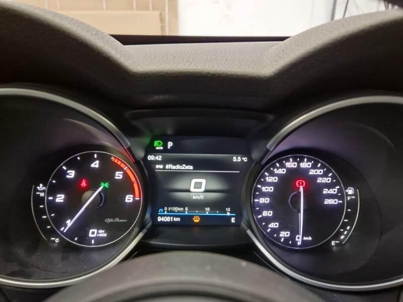 Alfa Romeo Stelvio SUV 2.2 TD 190 CV SUPER BUSINESS AT8 Q4 - foto 4