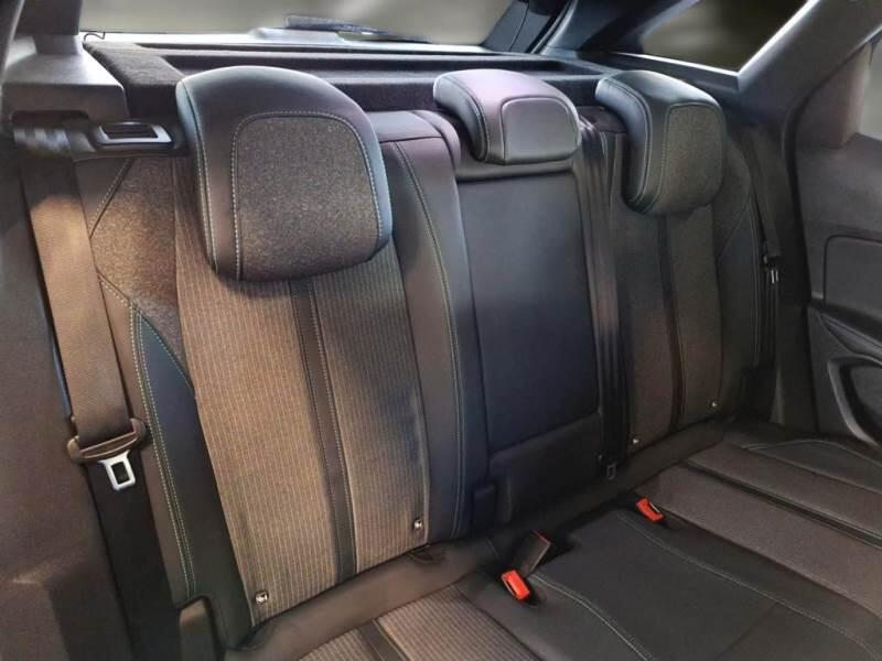Peugeot 3008 SUV HYBRID 225 E-EAT8 ALLURE - foto 15