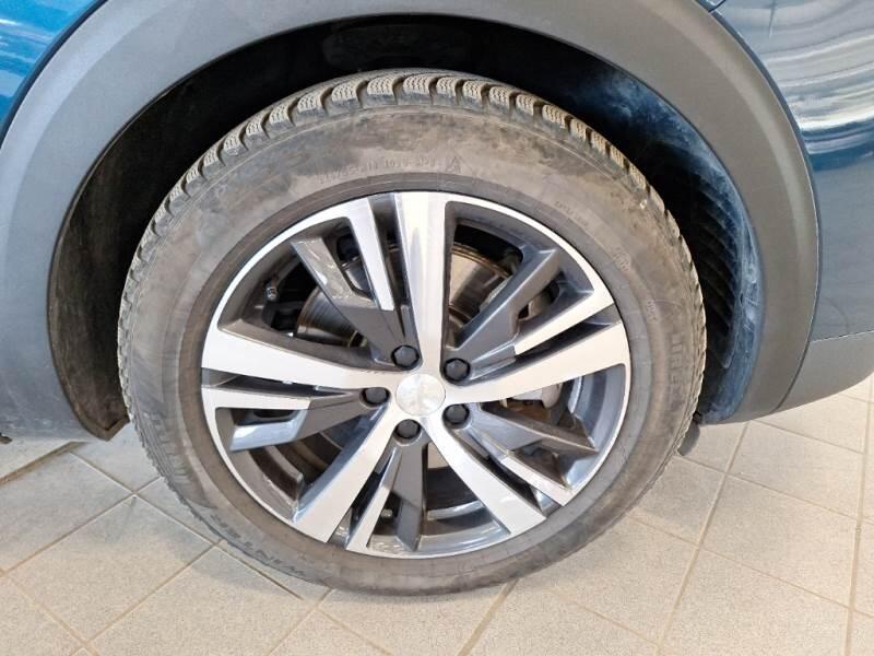 Peugeot 3008 SUV HYBRID 225 E-EAT8 ALLURE - foto 17