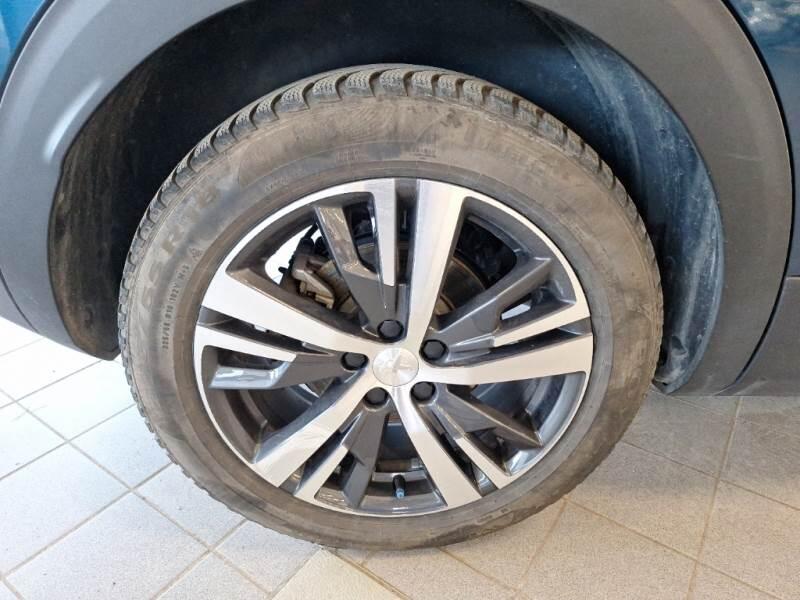 Peugeot 3008 SUV HYBRID 225 E-EAT8 ALLURE - foto 18
