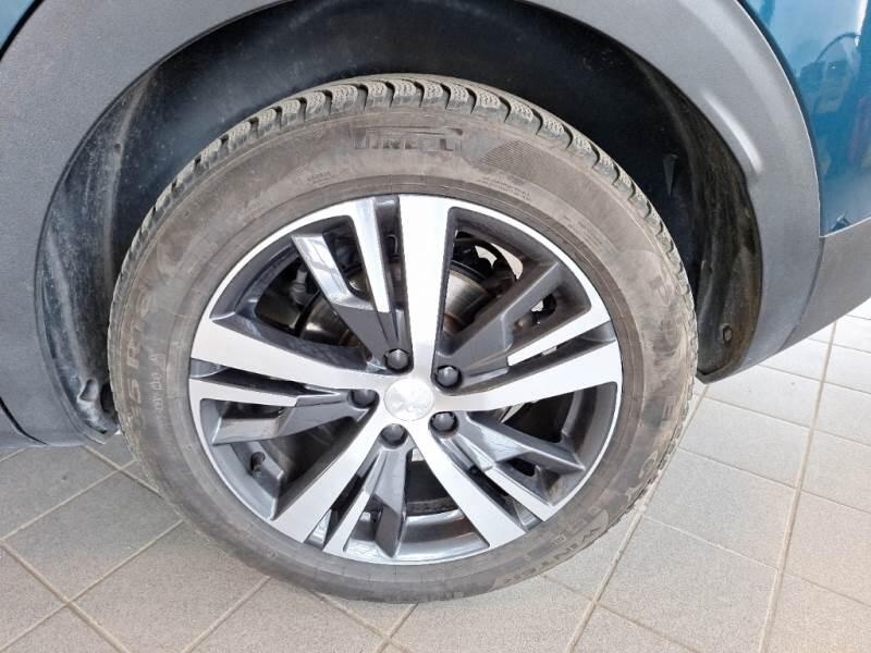 Peugeot 3008 SUV HYBRID 225 E-EAT8 ALLURE - foto 19