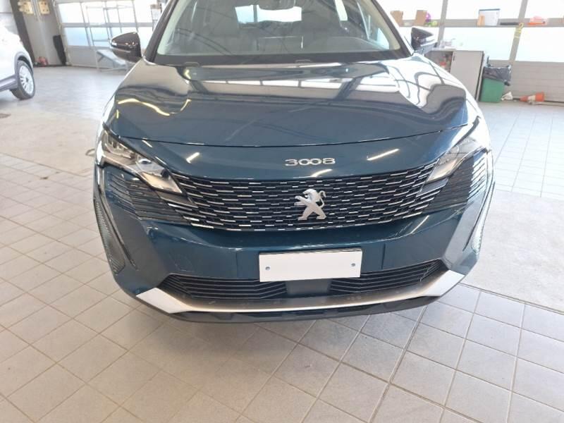 Peugeot 3008 SUV HYBRID 225 E-EAT8 ALLURE - foto 32