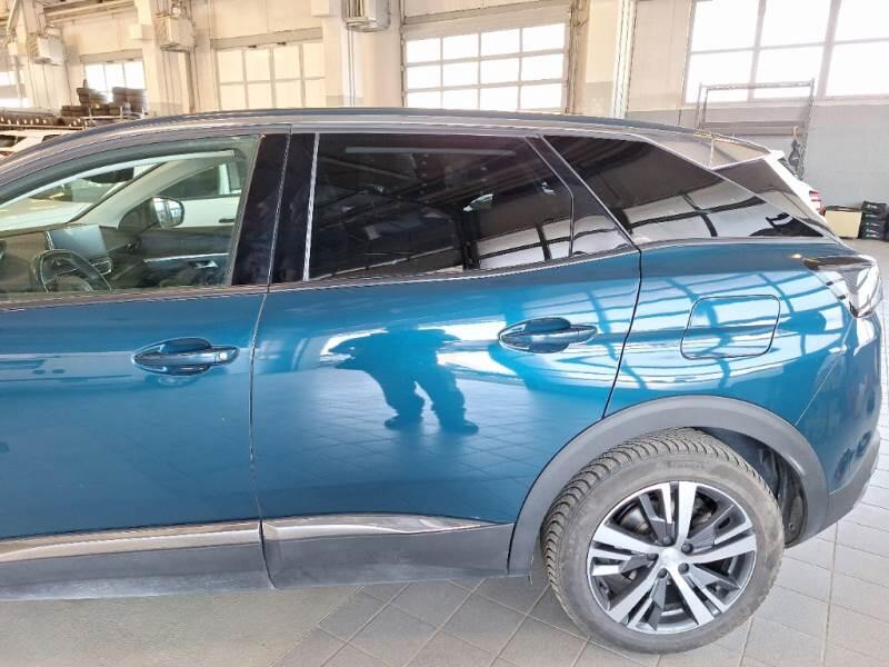 Peugeot 3008 SUV HYBRID 225 E-EAT8 ALLURE - foto 52