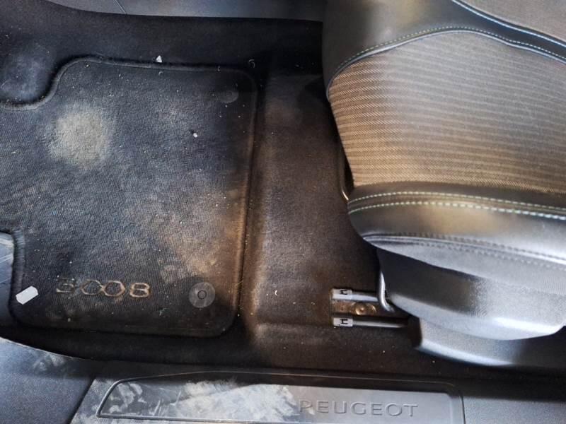 Peugeot 3008 SUV HYBRID 225 E-EAT8 ALLURE - foto 83