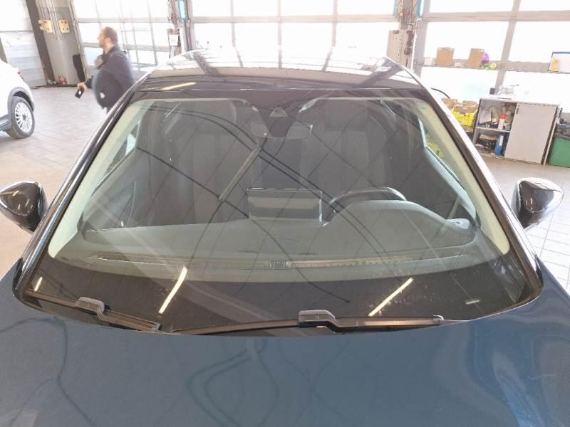 Peugeot 3008 SUV HYBRID 225 E-EAT8 ALLURE - foto 10
