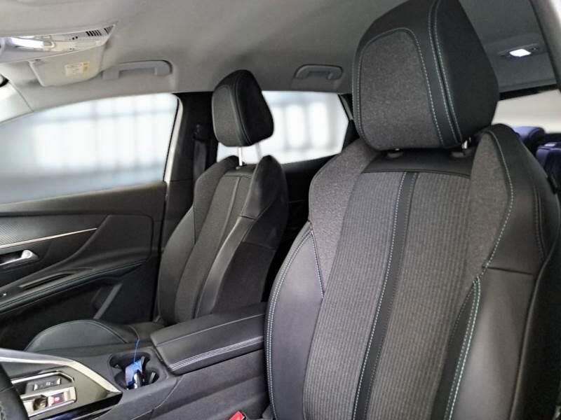 Peugeot 3008 SUV HYBRID 225 E-EAT8 ALLURE - foto 11