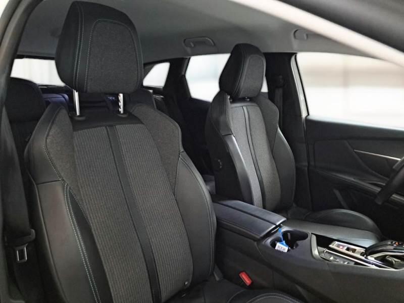 Peugeot 3008 SUV HYBRID 225 E-EAT8 ALLURE - foto 13