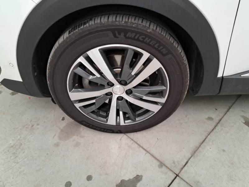 Peugeot 3008 SUV HYBRID 225 E-EAT8 ALLURE - foto 17