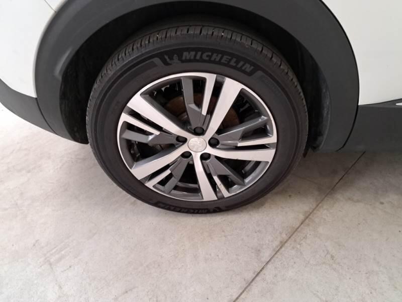 Peugeot 3008 SUV HYBRID 225 E-EAT8 ALLURE - foto 19