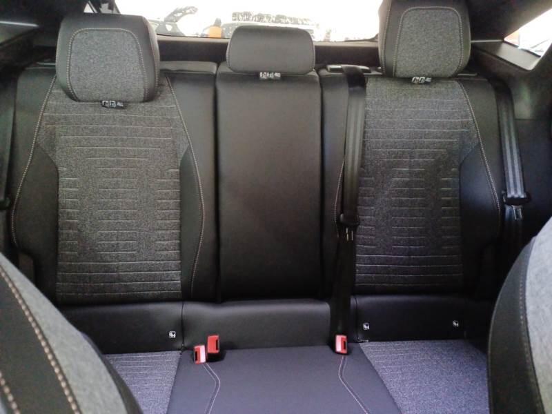 Peugeot 3008 SUV HYBRID 136 ALLURE E-DCS 6 - foto 15
