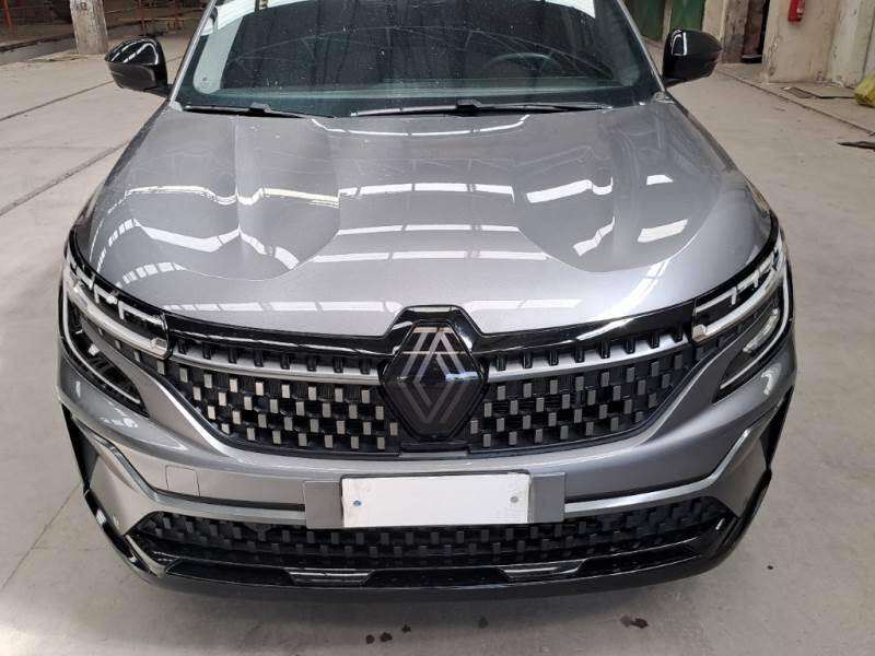 Renault Austral SUV 1.2 E-TECH HEV 200 ICONIC ESPRIT ALP AT - foto 29