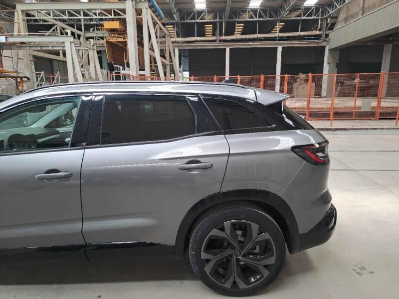 Renault Austral SUV 1.2 E-TECH HEV 200 ICONIC ESPRIT ALP AT - foto 39