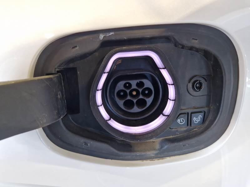 Ford Kuga SUV 2.5 BENZINA PHEV 225CV 2WD ST-LINE X AUT - foto 35
