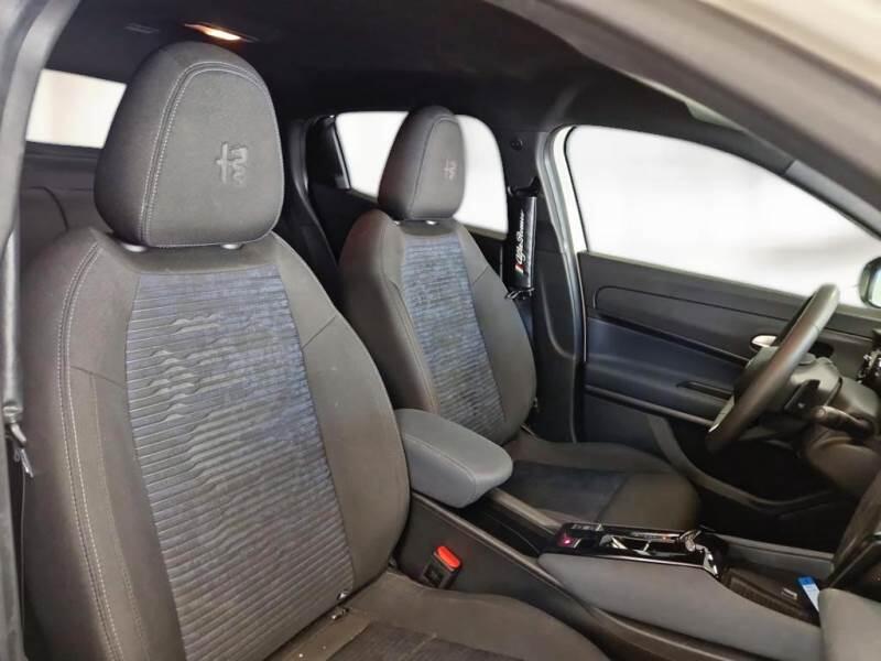 Alfa Romeo Junior SUV 1.2 136CV HYBRID EDCT6 IBRIDA - foto 13