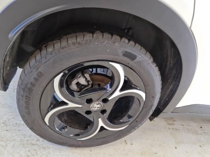 Alfa Romeo Junior SUV 1.2 136CV HYBRID EDCT6 IBRIDA - foto 18
