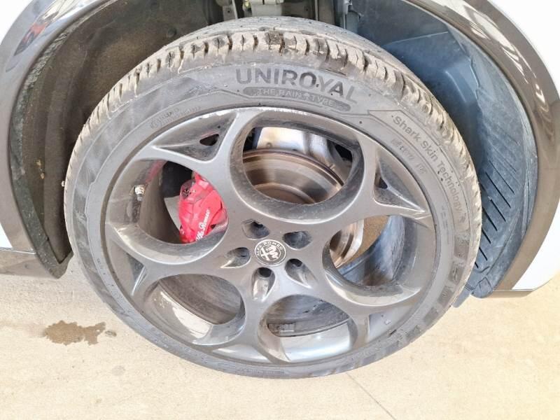 Alfa Romeo Stelvio 2.2 TD 210 CV VELOCE AT8 Q4 - foto 17