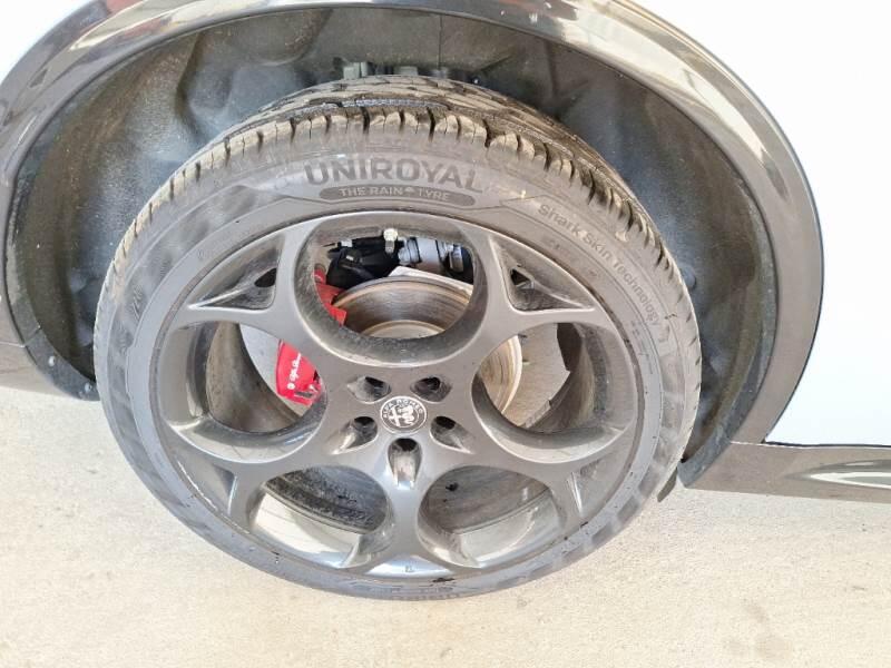 Alfa Romeo Stelvio 2.2 TD 210 CV VELOCE AT8 Q4 - foto 18