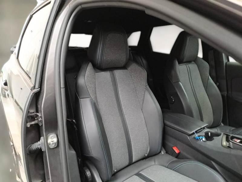 Peugeot 3008 SUV BLUEHDI 130 EAT8 SeS ALLURE - foto 13