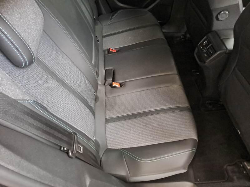 Peugeot 3008 SUV BLUEHDI 130 EAT8 SeS ALLURE - foto 16