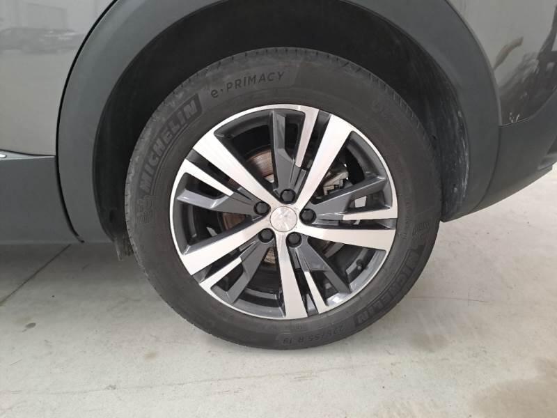 Peugeot 3008 SUV BLUEHDI 130 EAT8 SeS ALLURE - foto 18