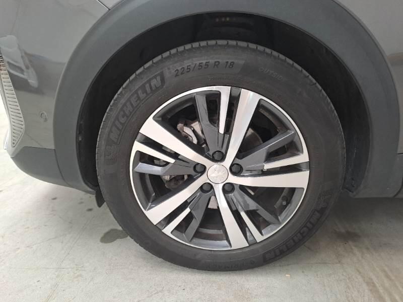 Peugeot 3008 SUV BLUEHDI 130 EAT8 SeS ALLURE - foto 19