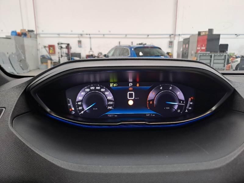 Peugeot 3008 SUV BLUEHDI 130 EAT8 SeS ALLURE - foto 4