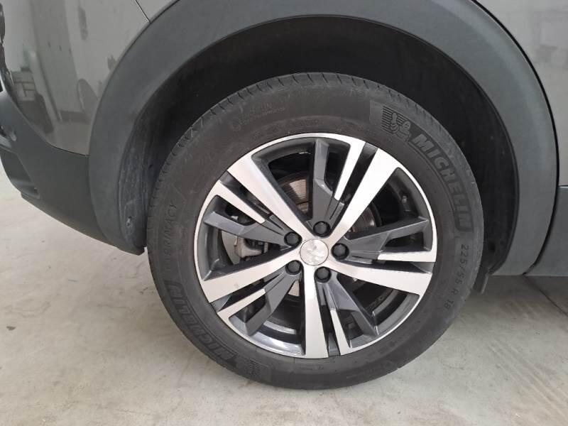 Peugeot 3008 SUV BLUEHDI 130 EAT8 SeS ALLURE - foto 55