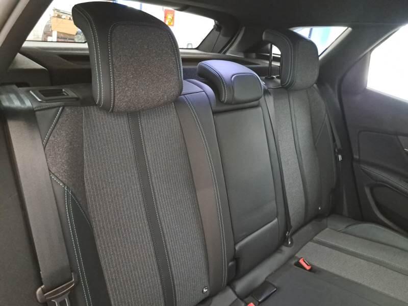 Peugeot 3008 130 EAT8 SeS ALLURE PACK - foto 15