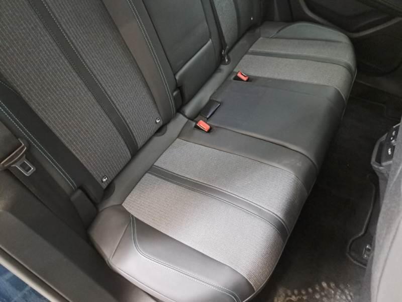 Peugeot 3008 130 EAT8 SeS ALLURE PACK - foto 16