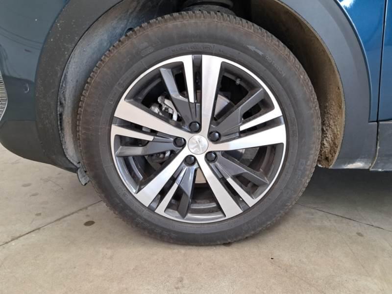 Peugeot 3008 130 EAT8 SeS ALLURE PACK - foto 17
