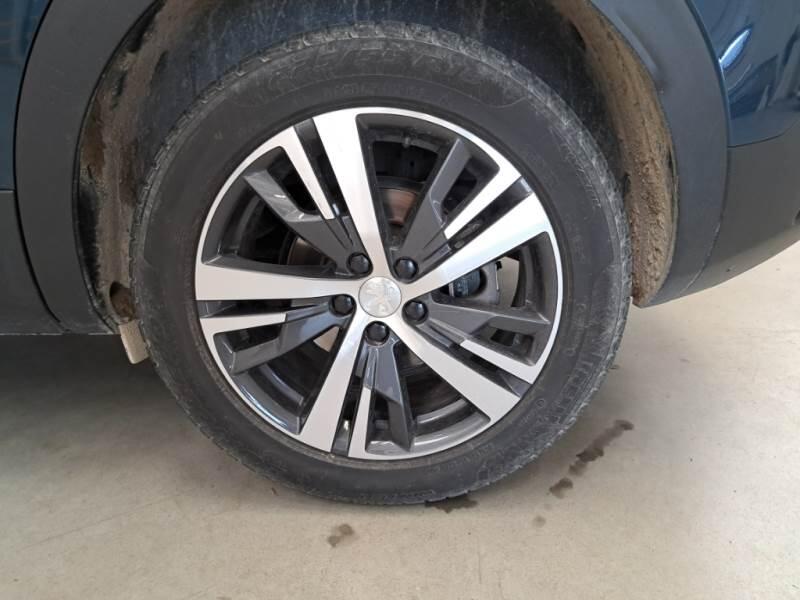 Peugeot 3008 130 EAT8 SeS ALLURE PACK - foto 18