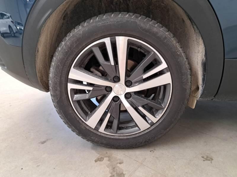 Peugeot 3008 130 EAT8 SeS ALLURE PACK - foto 19