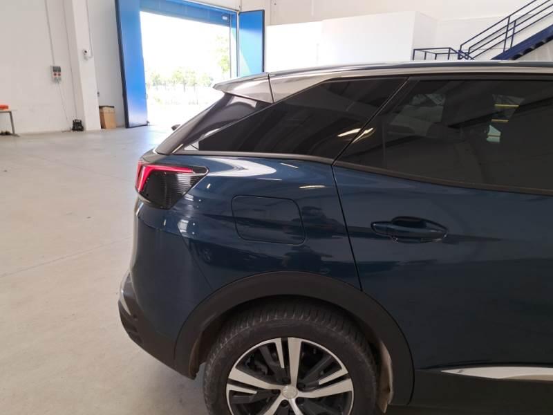 Peugeot 3008 130 EAT8 SeS ALLURE PACK - foto 35