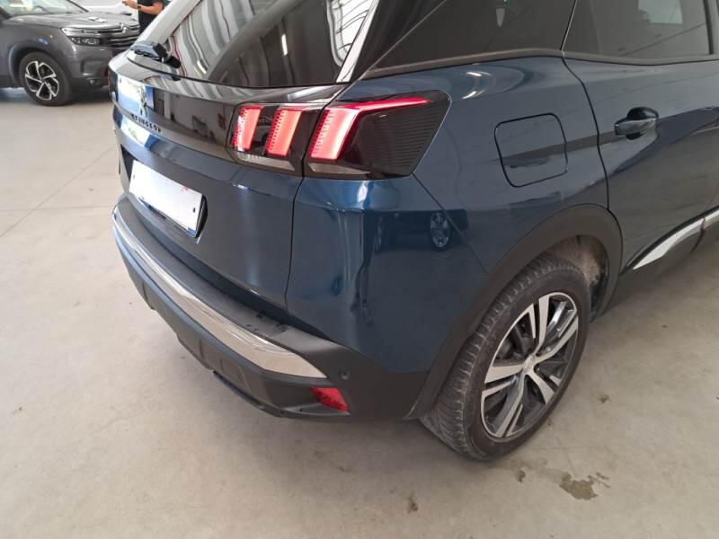 Peugeot 3008 130 EAT8 SeS ALLURE PACK - foto 37