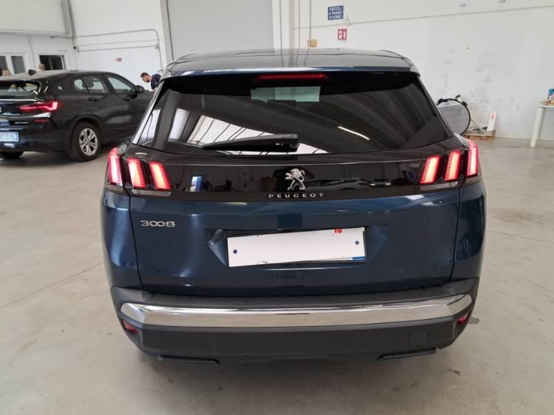 Peugeot 3008 130 EAT8 SeS ALLURE PACK - foto 39