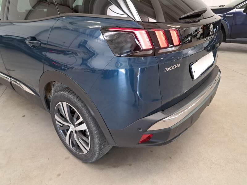Peugeot 3008 130 EAT8 SeS ALLURE PACK - foto 42