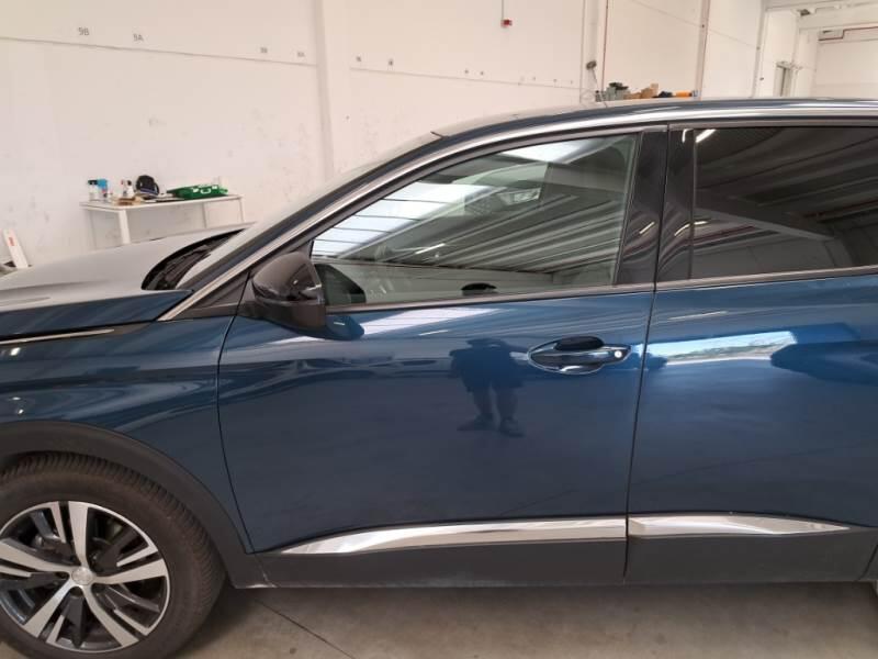 Peugeot 3008 130 EAT8 SeS ALLURE PACK - foto 45