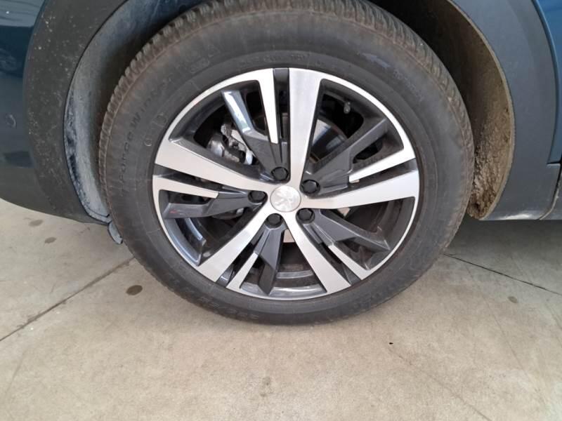 Peugeot 3008 130 EAT8 SeS ALLURE PACK - foto 48