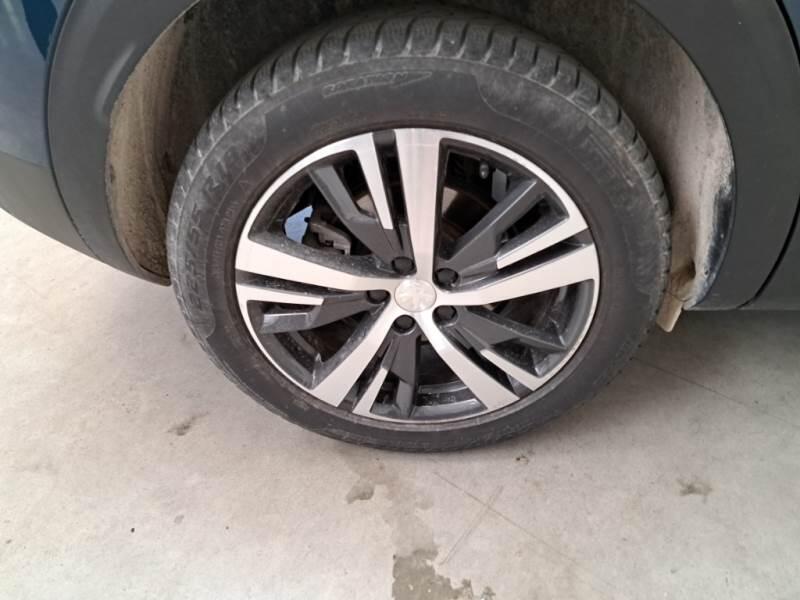 Peugeot 3008 130 EAT8 SeS ALLURE PACK - foto 50